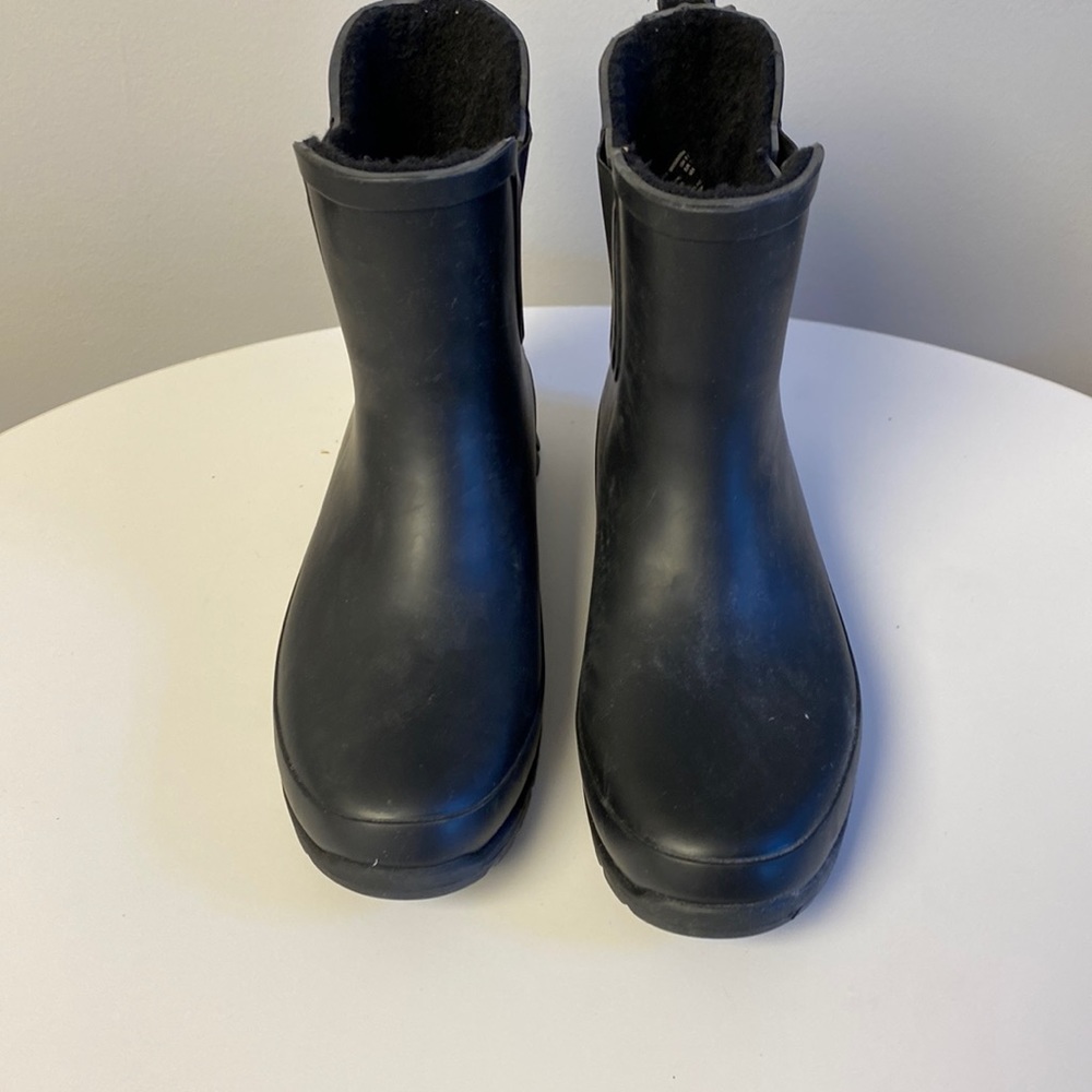 Eddie Bauer rubber rain boots– like new